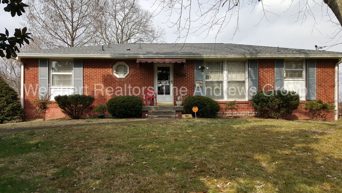 Primary Photo - 202 Bonnacliff Ct