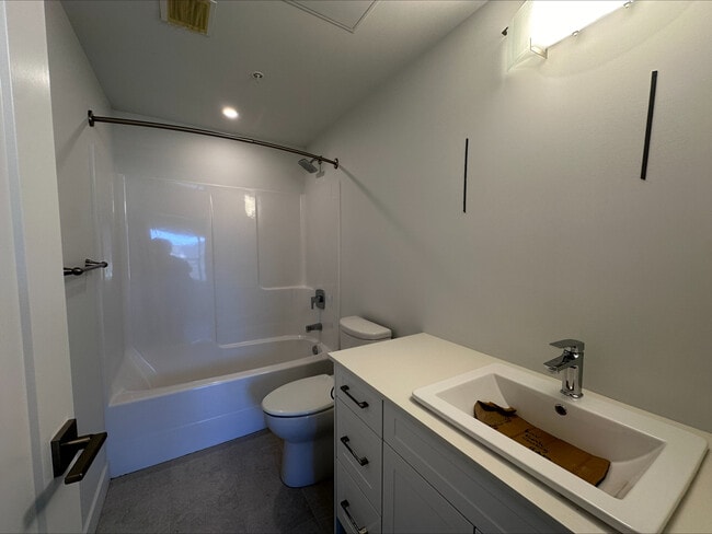 Photo du bâtiment - 660 Beach Rd