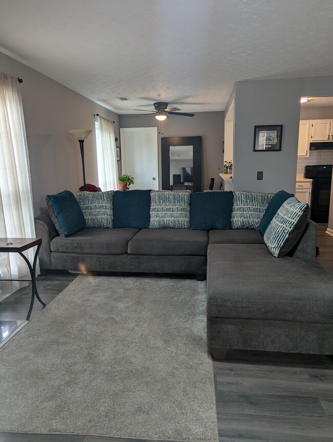 Building Photo - 715 Windchase Ln