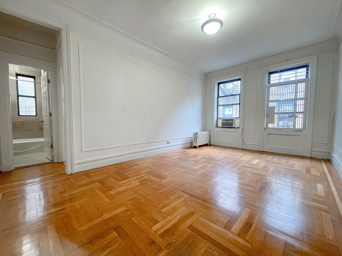 Foto principal - 652 W 163rd St