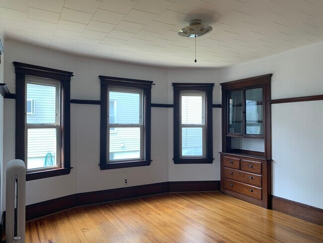 Dining Room - 42 Windsor St