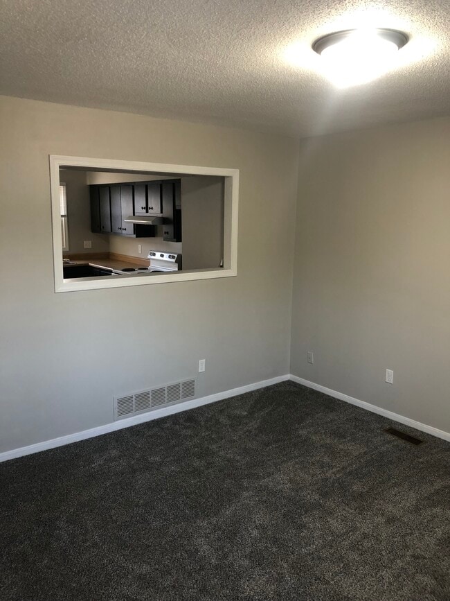 Building Photo - 1017 Ebersole Blvd