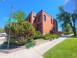 Building Photo - 1200 1st Ave N