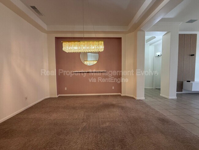 Building Photo - 281 W Flamingo Dr
