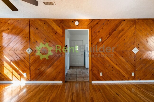 Foto del edificio - CALL US TODAY AT (505) 808-6467 TO SCHEDULE A CONVENIENT SHOWING