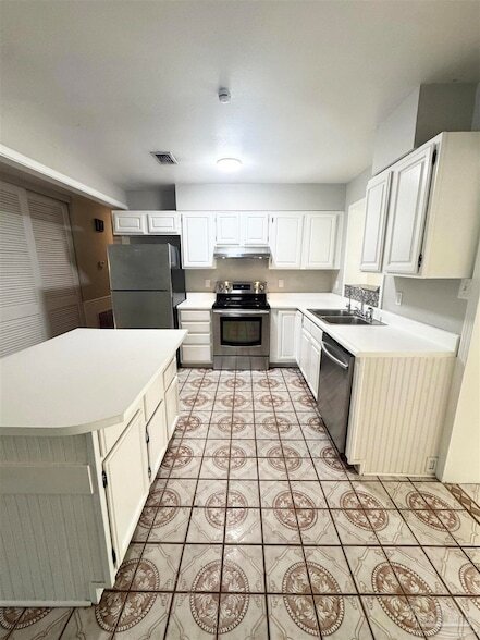 Foto del edificio - 802 Blue Springs Dr
