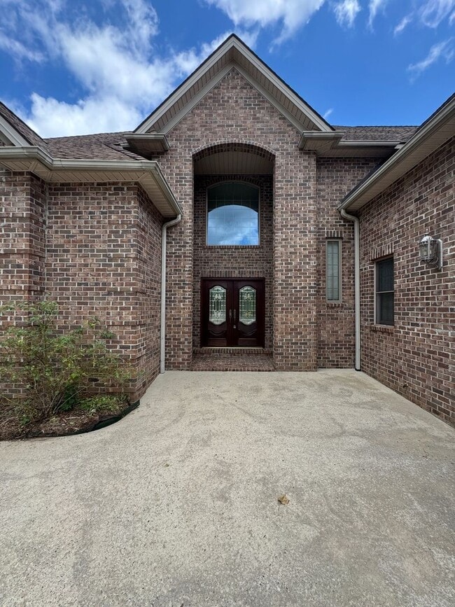 Building Photo - South AVL - Grand Residence in The Cotswol...