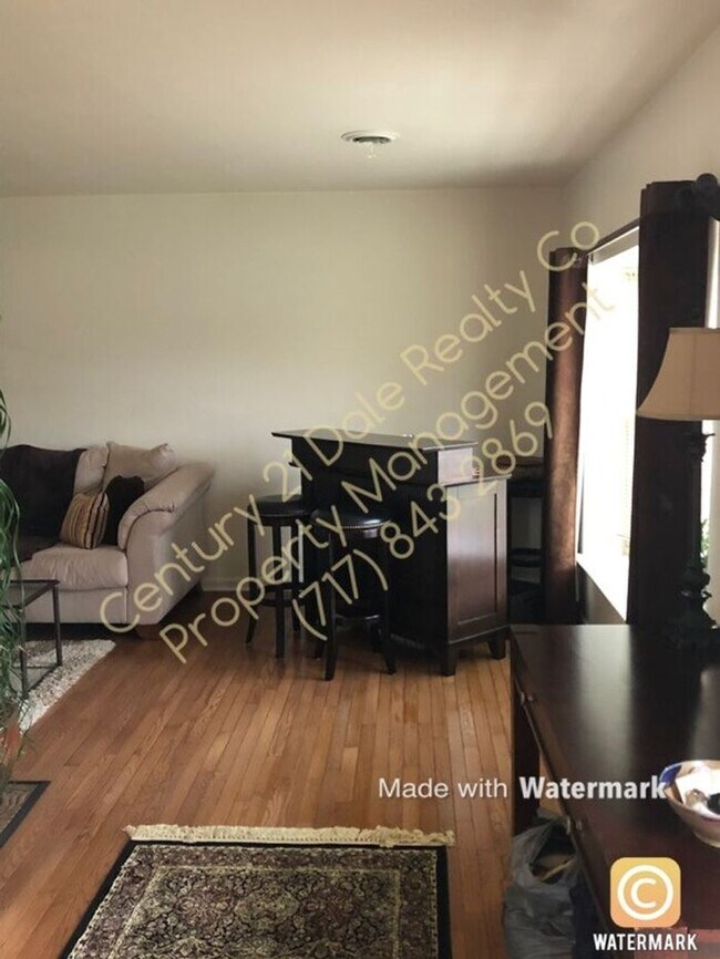 Foto del edificio - 128 Pointe Ridge Dr