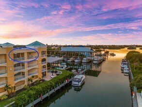 Building Photo - 14041 Bellagio Way