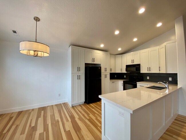 Building Photo - 840 Red Sage Ln