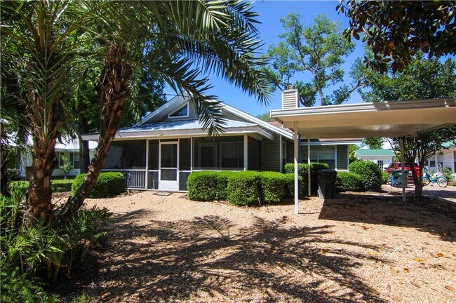 Building Photo - 657 Wilson Cir