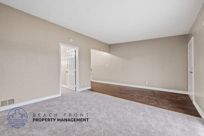 Foto del edificio - 11502-11506 Adco Ave.