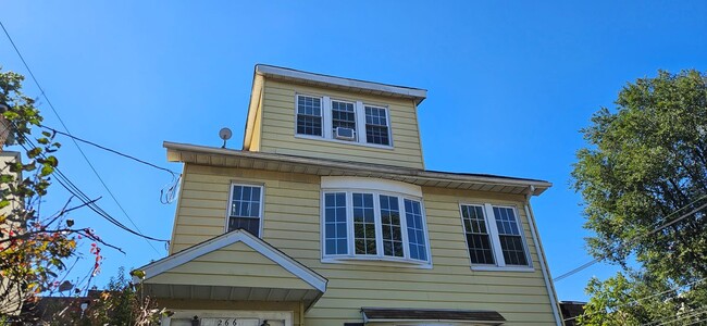 Building Photo - 264-266 Pomona Avenue, 1