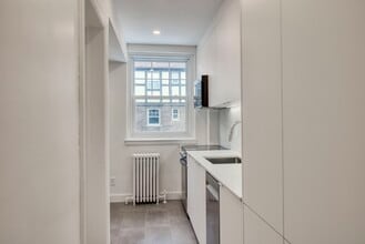 Building Photo - 4715 Chem. Queen Mary