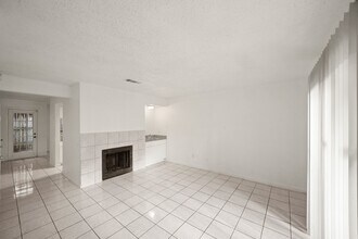 Building Photo - 3987 Tanglewilde St