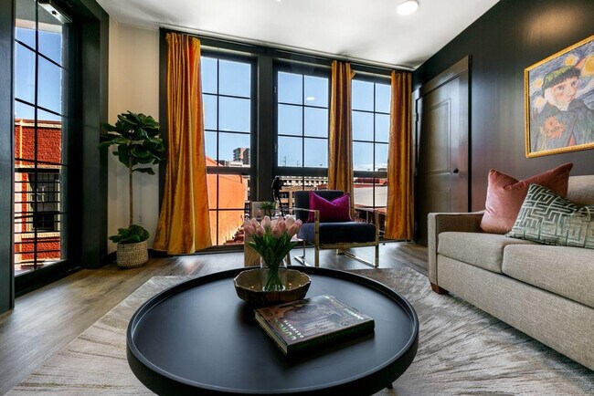 Foto del edificio - 611 Commerce St