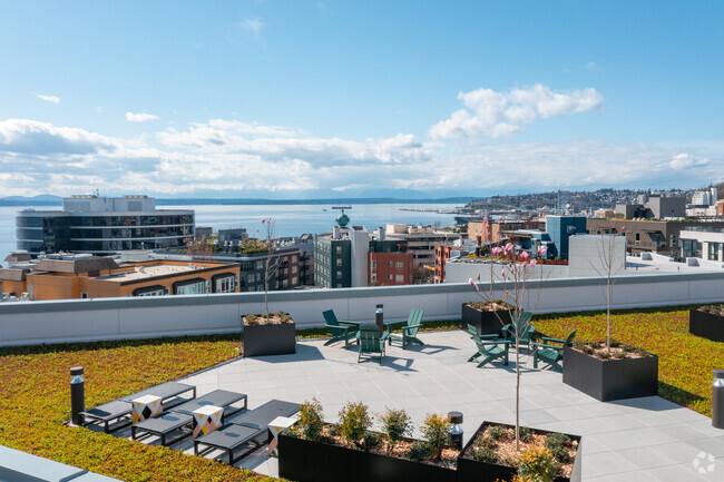 Rooftop Deck - Encore Belltown Apartments