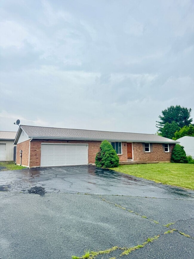 Foto del edificio - THREE BEDROOM RANCH HOME IN PARKLAND SCHOOL DISTRICT
