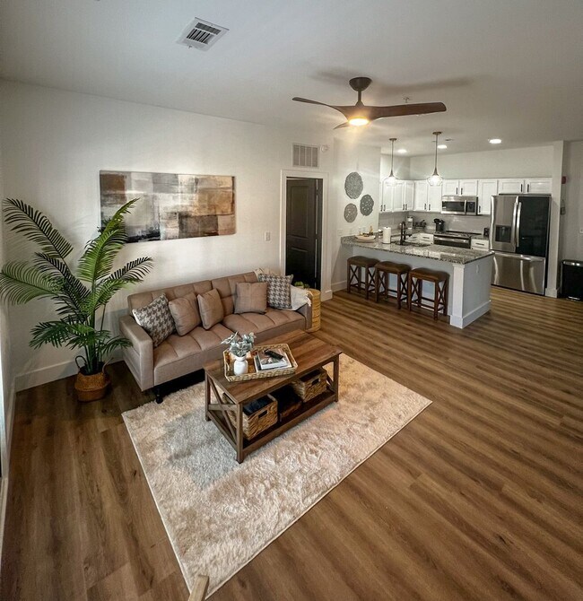 Building Photo - 206 Towncenter Drive Unit 22