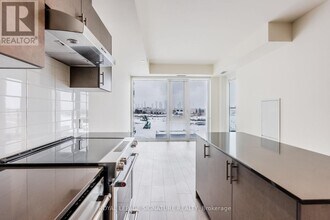 Building Photo - 27 Korda Gate