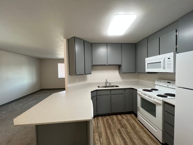 Foto del edificio - 806 E White Birch Ave
