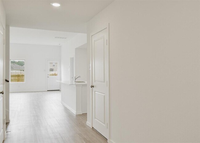 Building Photo - 21811 Carpineti Ln