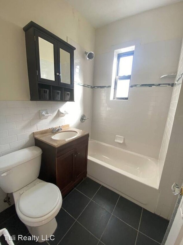 Primary Photo - 23-25 W 33rd St