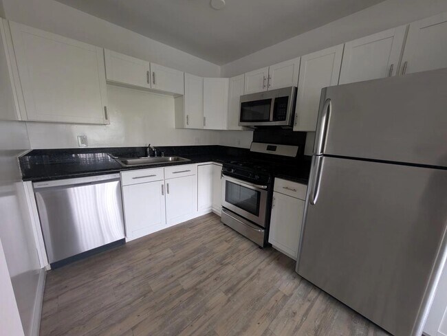 Foto del edificio - 3827 Girard Ave
