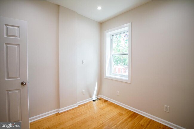Foto del edificio - 2428 Sharswood St