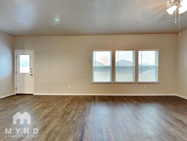 Foto del edificio - 7535 Rose Robin Run Ct