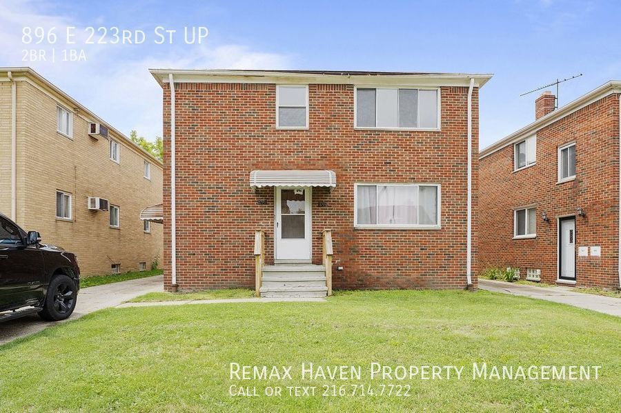 896 E 223rd St Up, Euclid 2 bed, 1 bath Townhome Rentals in