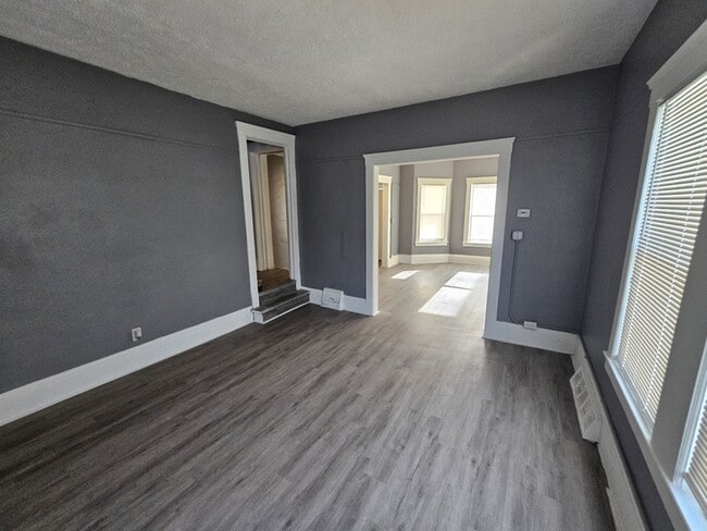 Foto del edificio - 2810 Woodbridge Ave