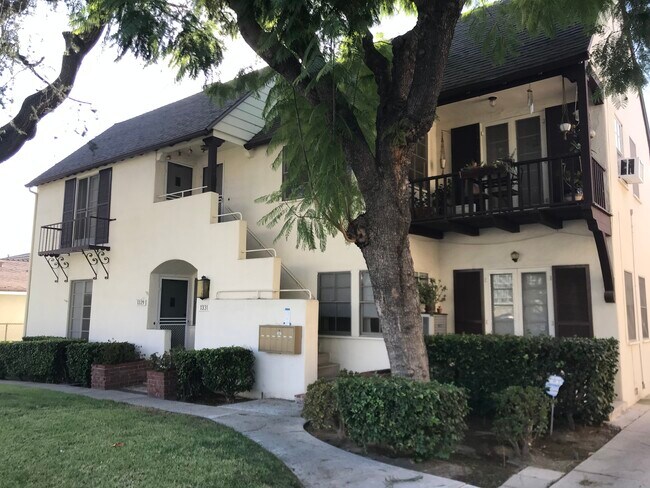 Front of Building - 1329 N Brand Blvd
