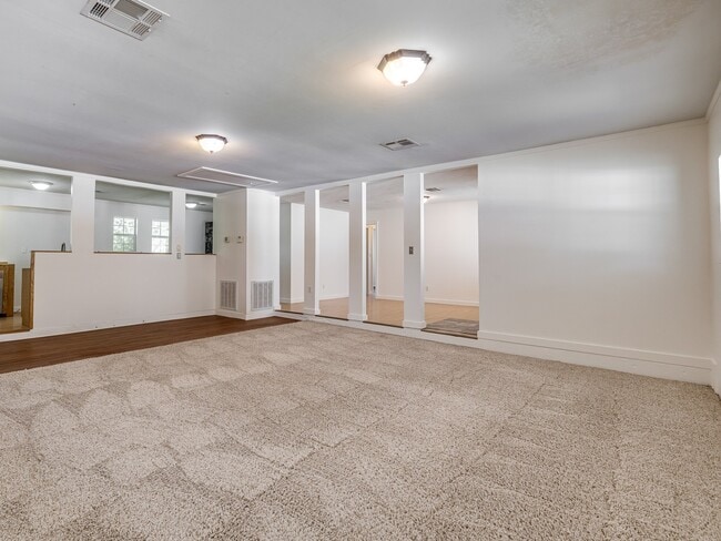 Foto del edificio - 106 N Norman Ave