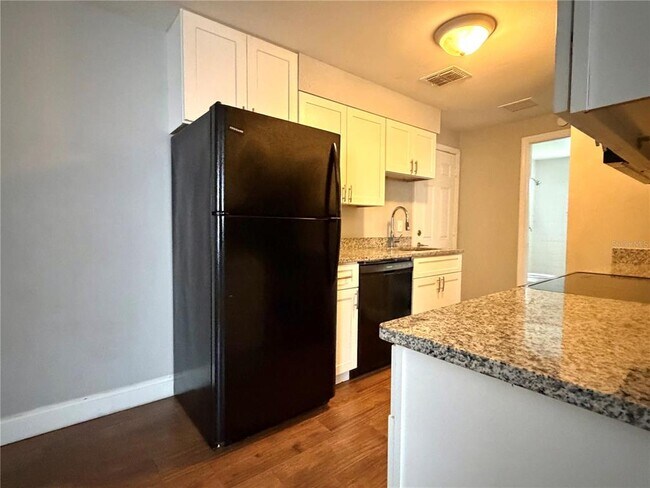 Foto del edificio - 306 Lake Millsite Rd