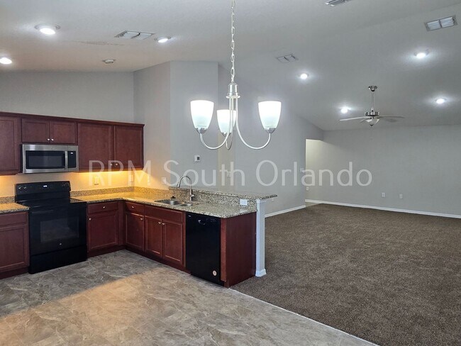 Foto del edificio - Country Club Estates