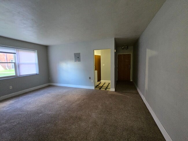 Interior Photo - EN806