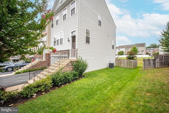 Foto del edificio - 16660 Bolling Brook Ct