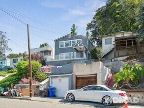 Building Photo - 6636 Outlook Ave