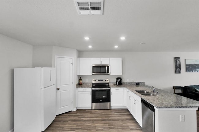 Foto del edificio - 15520 Taylorcrest Dr