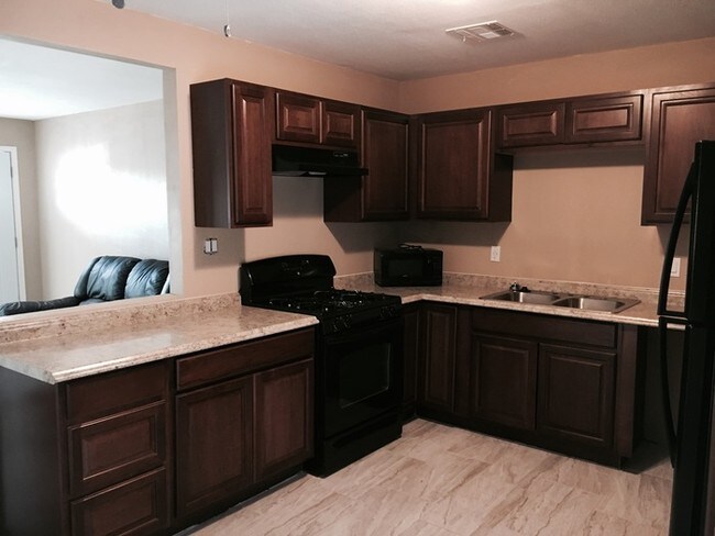 Foto del edificio - Newly Remodeled House - 43rd Ave & Thomas Rd