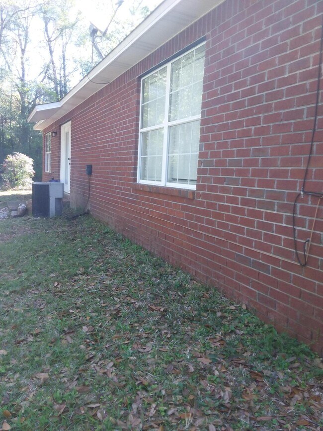 1617 US90, Baker, FL 32531 House Rental in Baker, FL