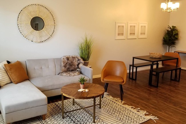 LARGE OPEN ROOMS! - 4201 Northrise Dr