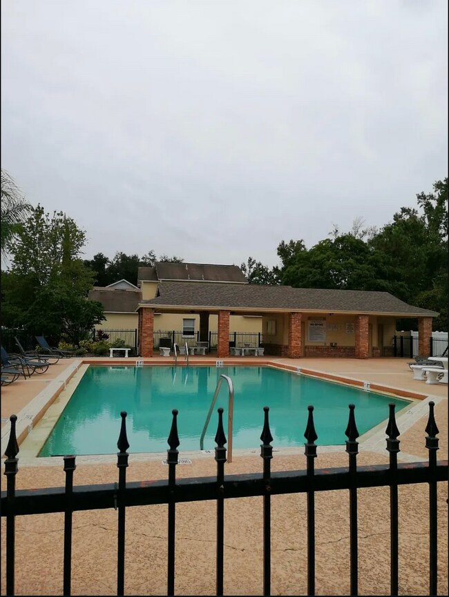 Foto del edificio - 1638 Canton Ln