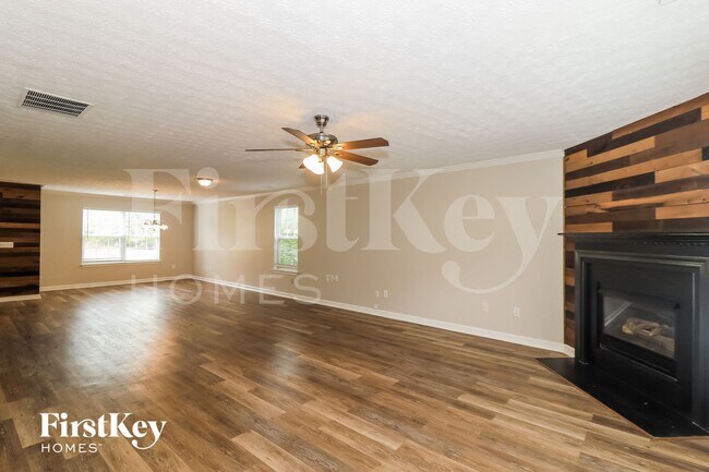 Foto del edificio - 8335 River Hill Commons Dr