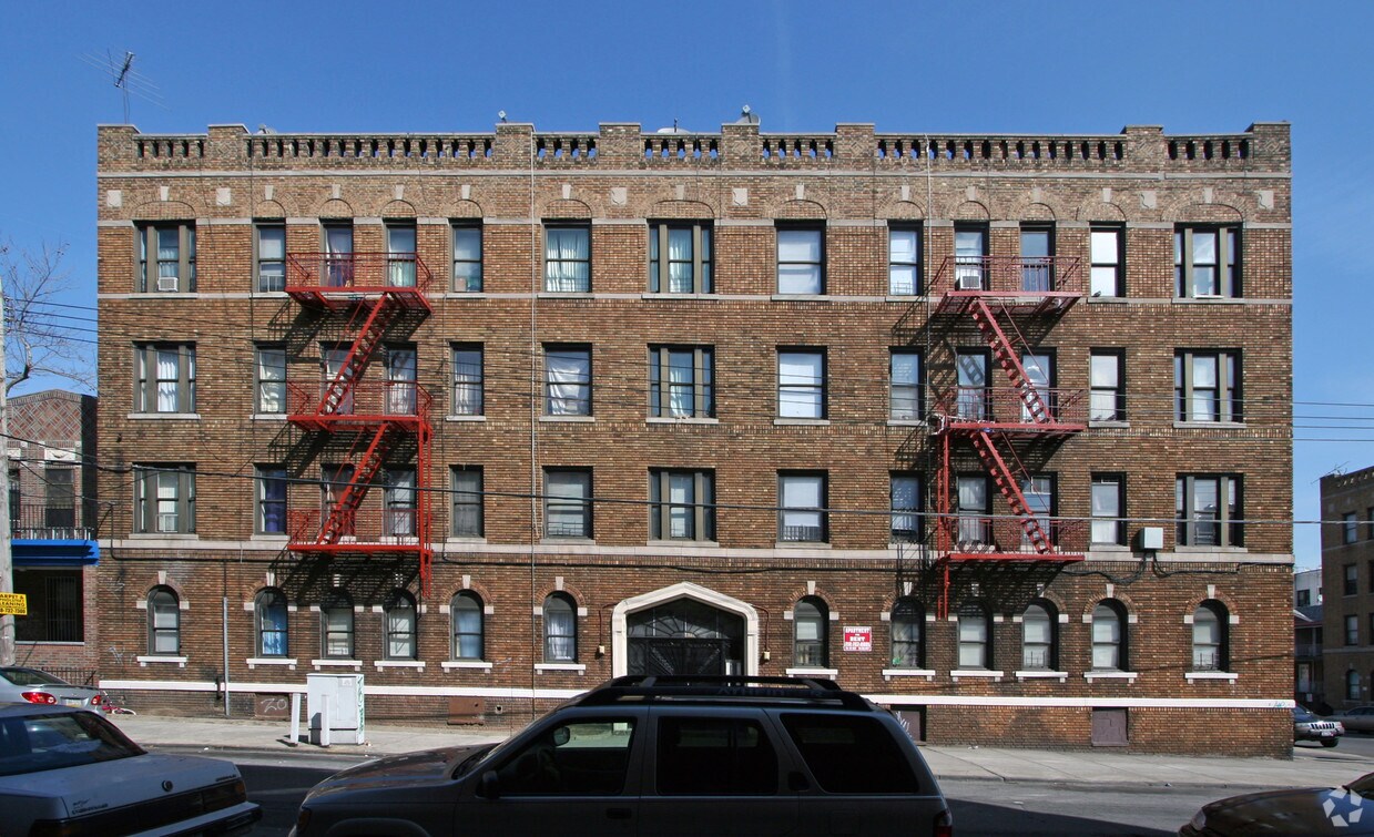 Primary Photo - 875 43rd St