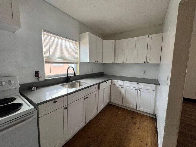 Foto del edificio - 347 NW 6th Ave