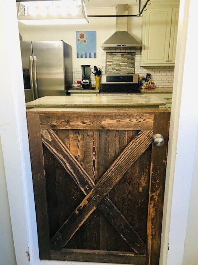 Foto del edificio - 2 bed 1 bath home for lease