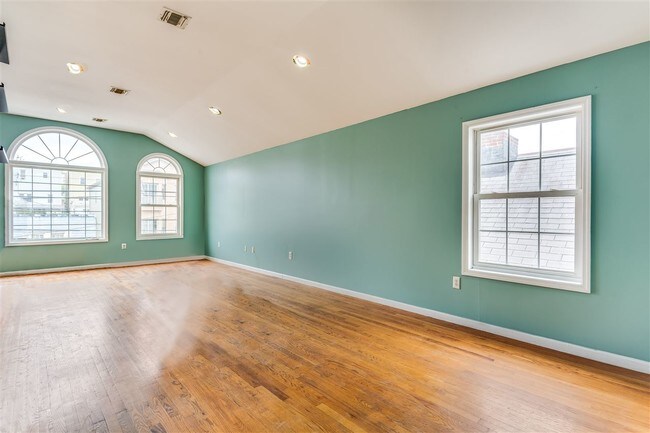 Foto del edificio - 499 Liberty Ave