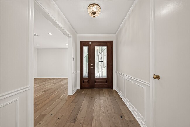 Building Photo - 12411 Pinerock Ln
